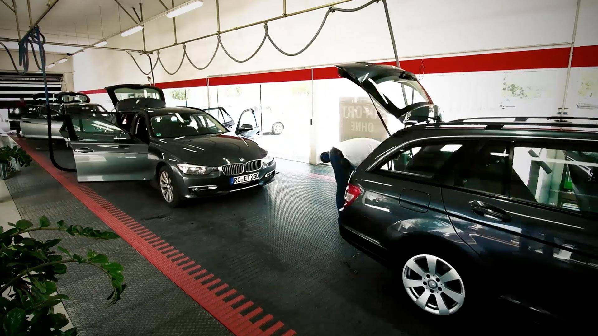 KDUHQK Mikrofaser Auto Reinigungstücher Set - 4 Tücher & Bürste Für Innenreinigung